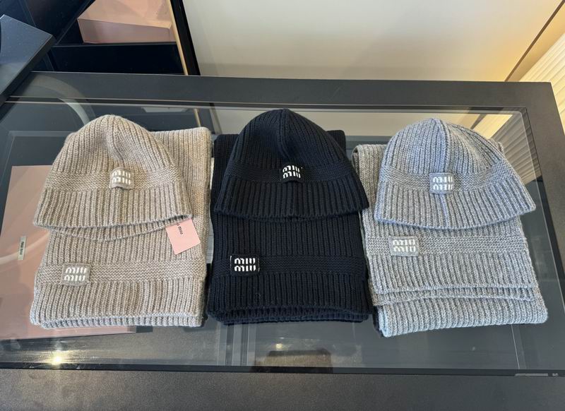 Miumiu scarf hat dx04